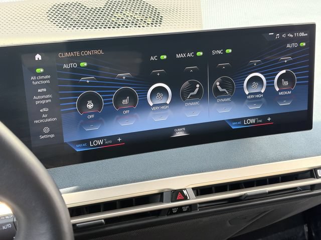 Used 2022 BMW iX xDrive50 w/ Premium Package AWD/4WD image 31