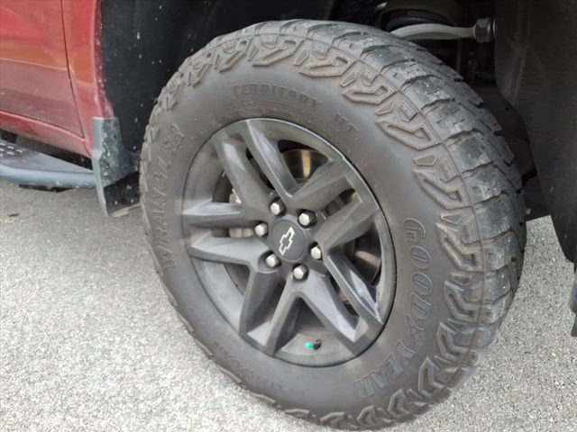 Used 2024 Chevrolet Silverado 1500 LT Trail Boss w/ Convenience Package II AWD/4WD image 4