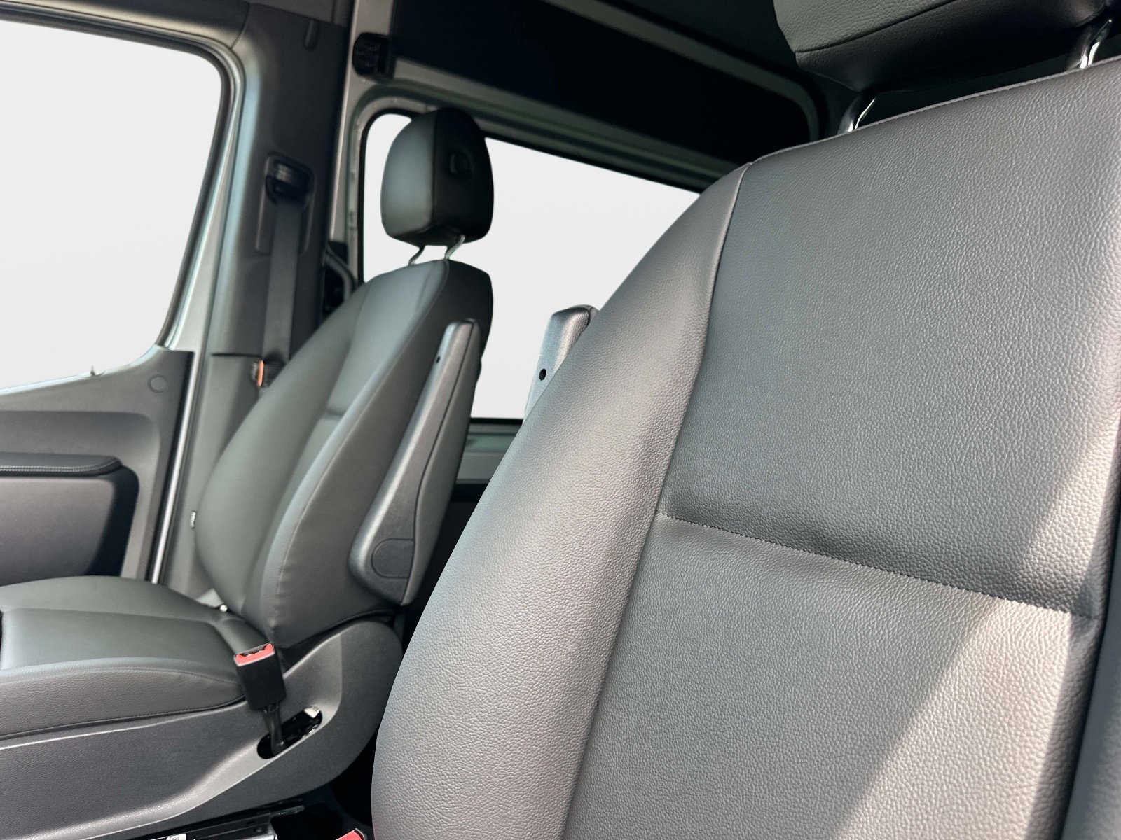 New 2025 Mercedes-Benz Sprinter 2500 image 17