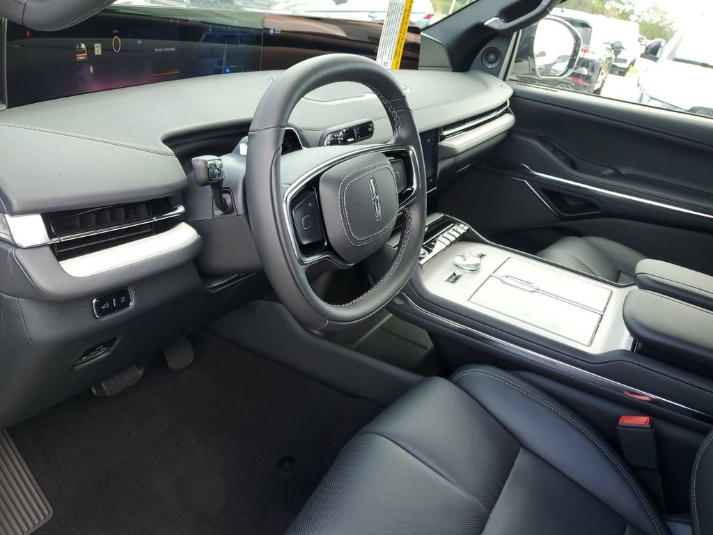 New 2025 Lincoln Navigator L Reserve w/ Jet Appearance Package image 21