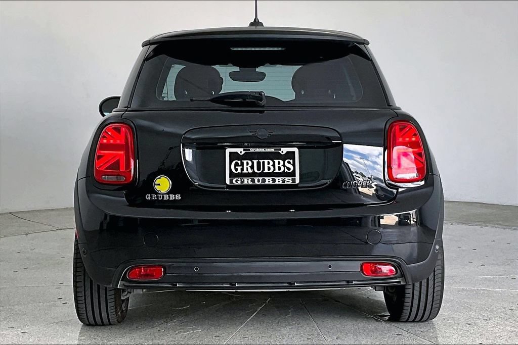 Used 2024 MINI Cooper SE w/ Signature Upholstery Package FWD image 5