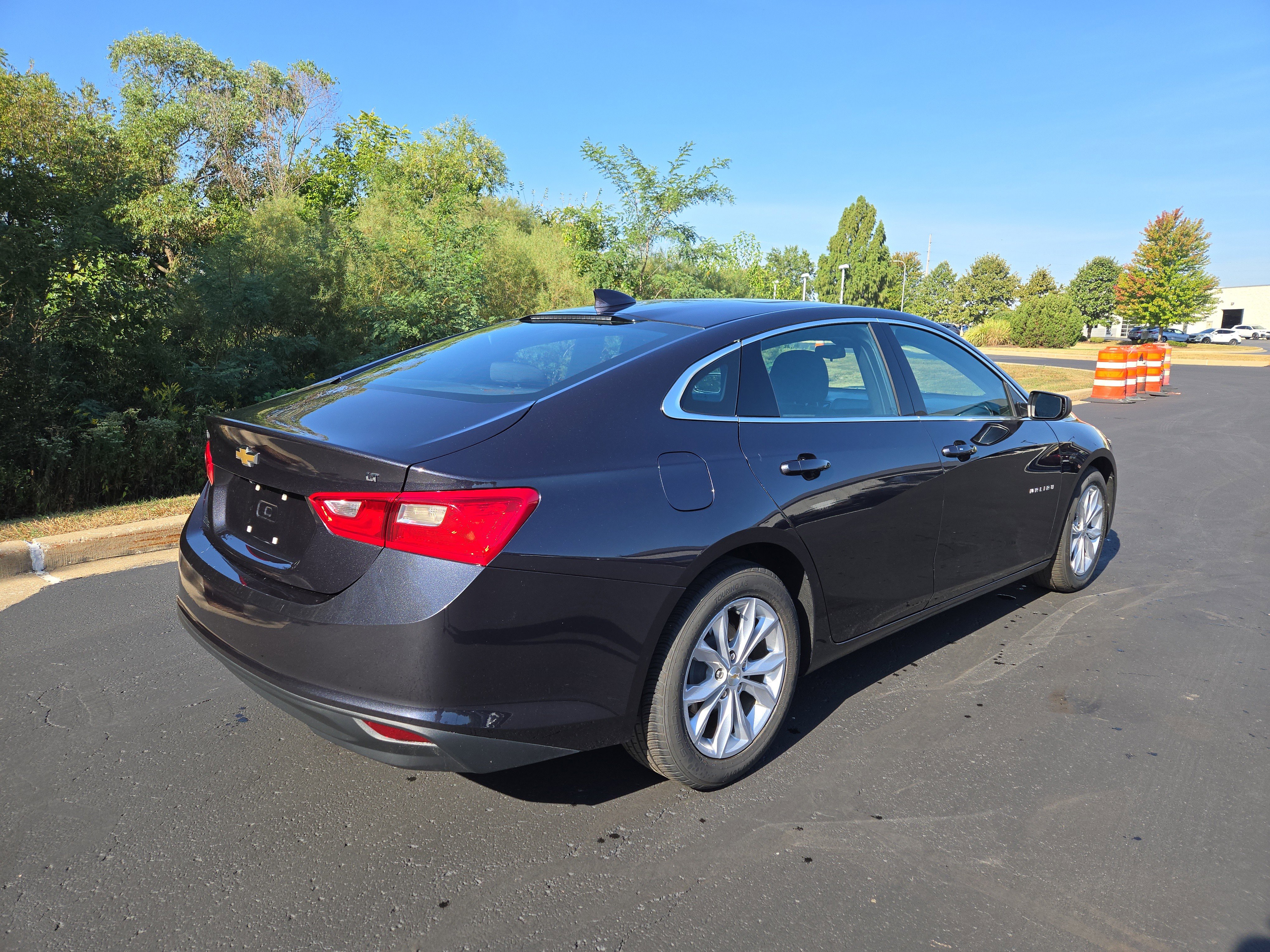 Used 2023 Chevrolet Malibu LT image 3