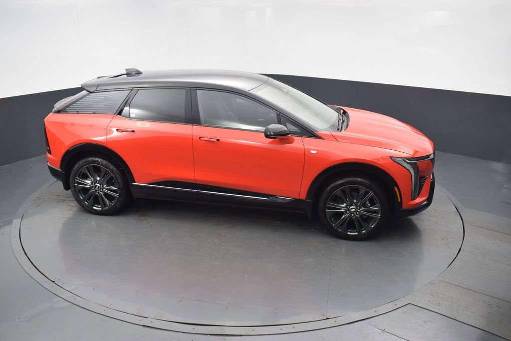 New 2026 Cadillac Optiq Sport 2 w/ LPO, Floor Liner Package image 49