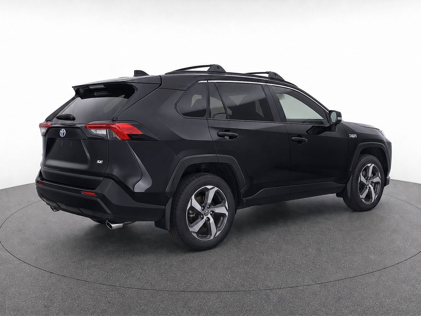 Used 2021 Toyota RAV4 SE w/ Weather & Moonroof Package AWD/4WD image 4