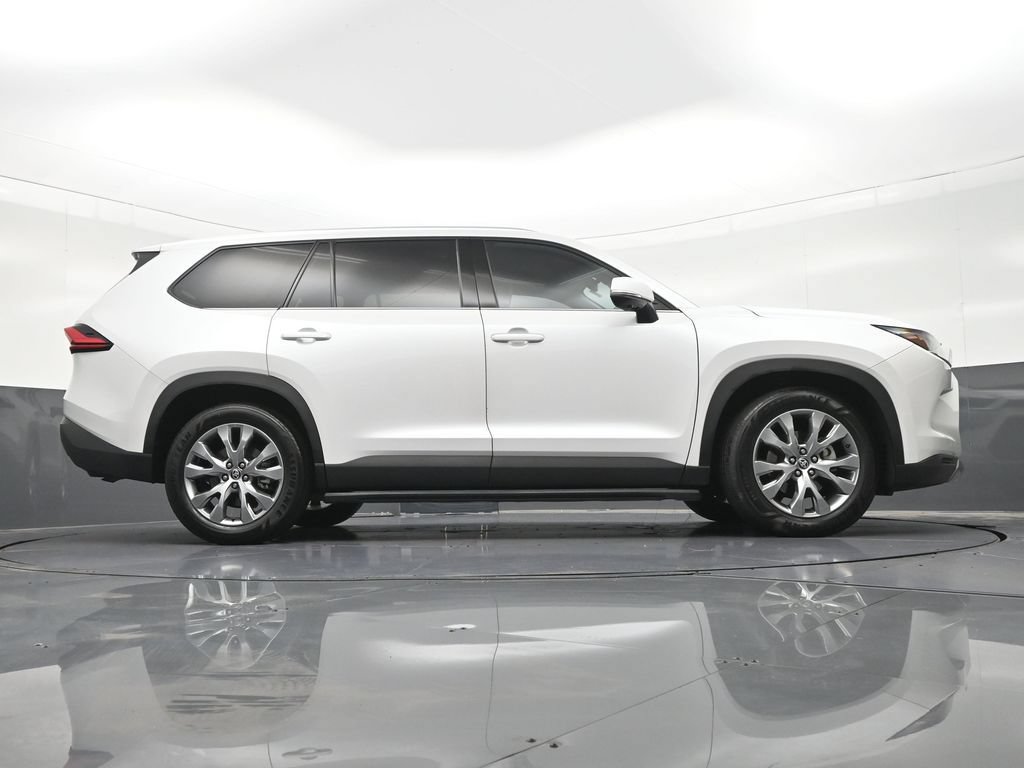 Used 2024 Toyota Grand Highlander AWD Hybrid image 29