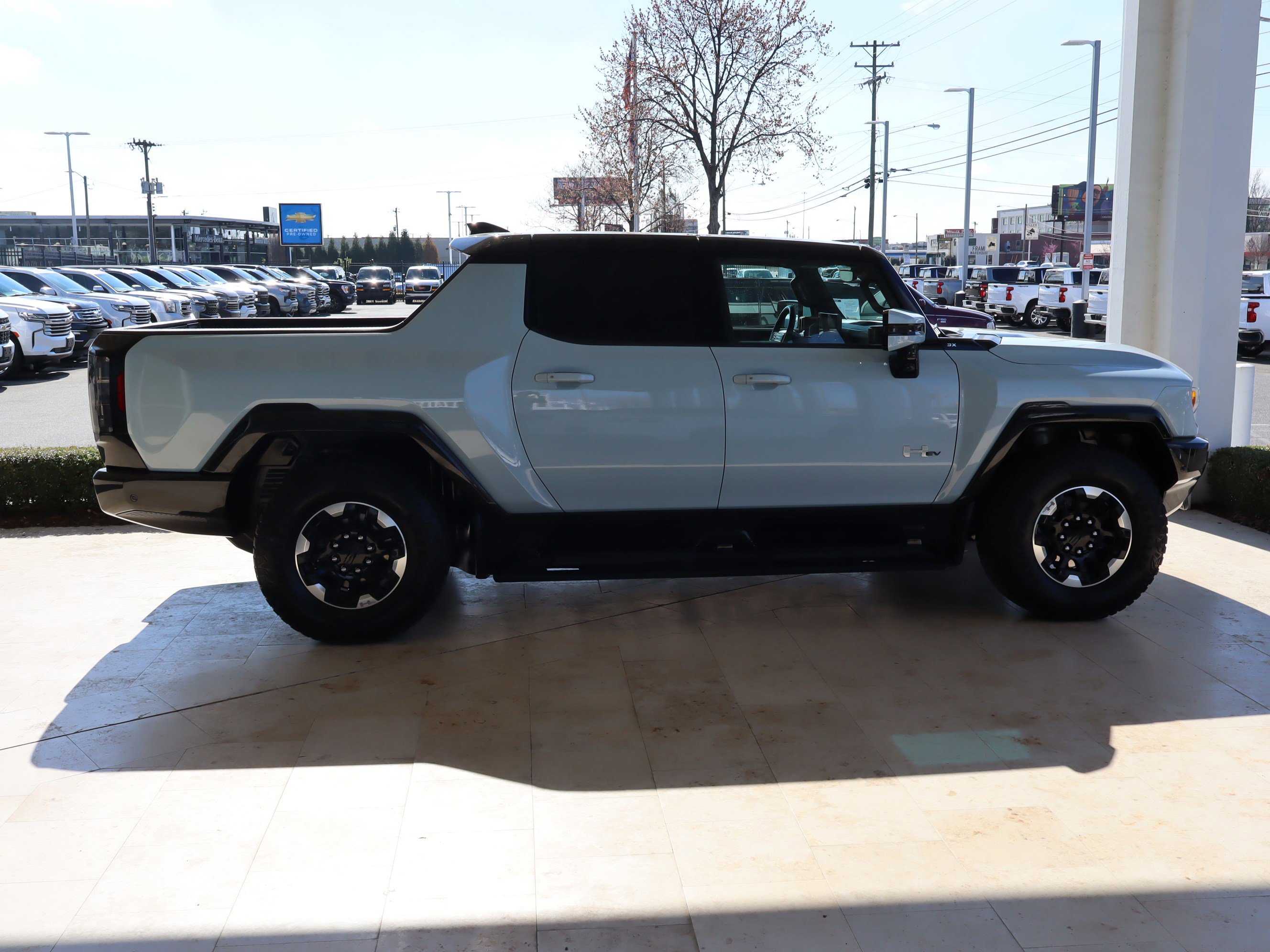 Certified 2024 GMC Hummer EV 3X w/ Extreme Off-Road Package image 11