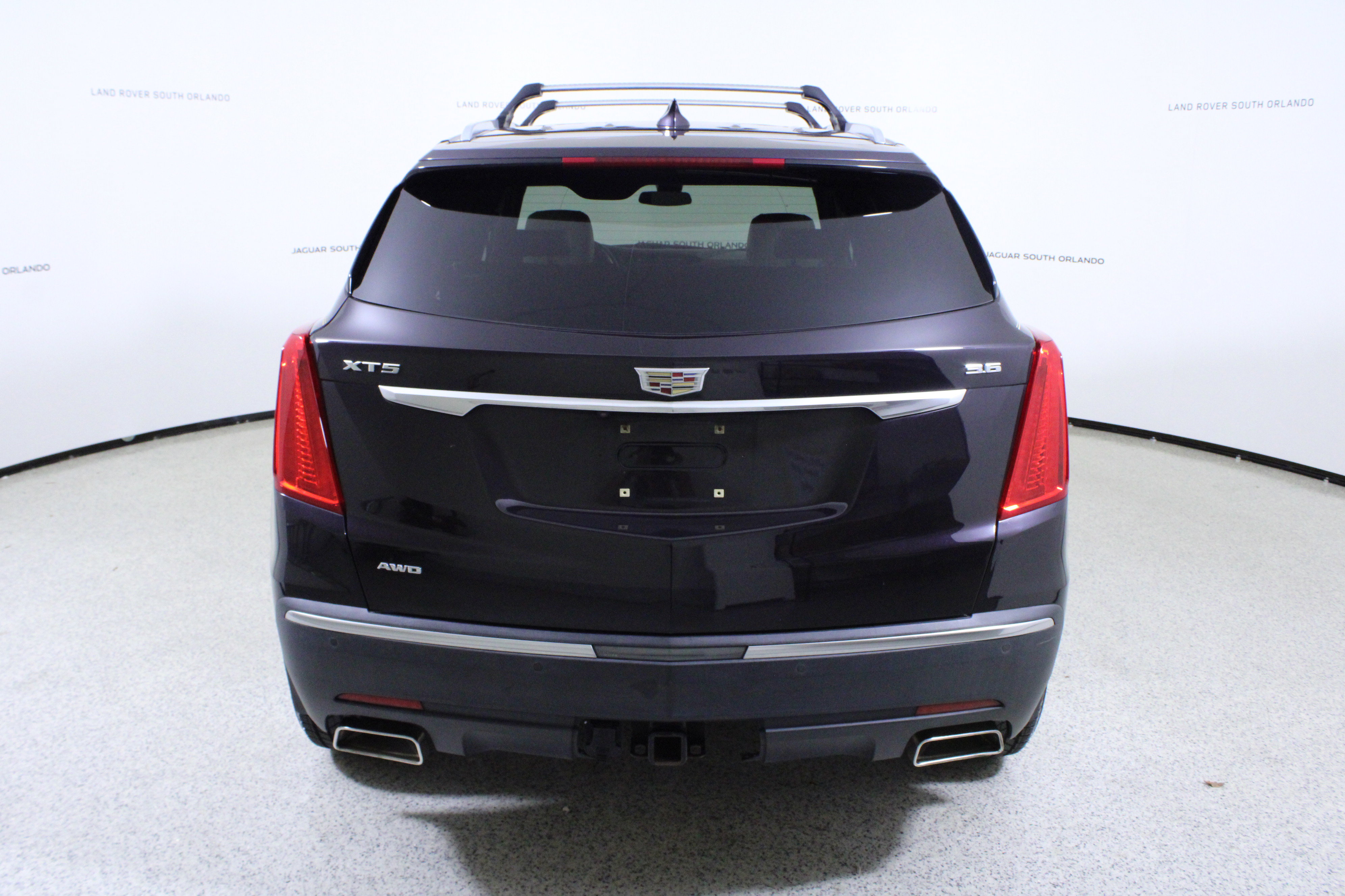 Used 2018 Cadillac XT5 Luxury w/ Driver Awareness Package image 6