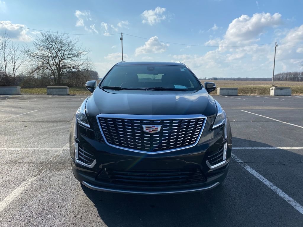 Used 2025 Cadillac XT5 Premium Luxury image 2