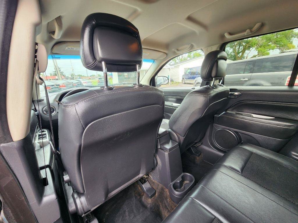 Used 2014 Jeep Compass Latitude FWD image 18