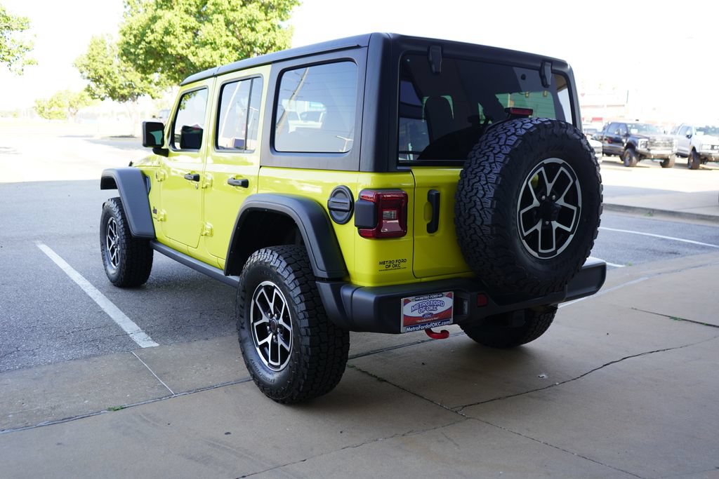 Used 2024 Jeep Wrangler Unlimited Rubicon AWD/4WD image 12