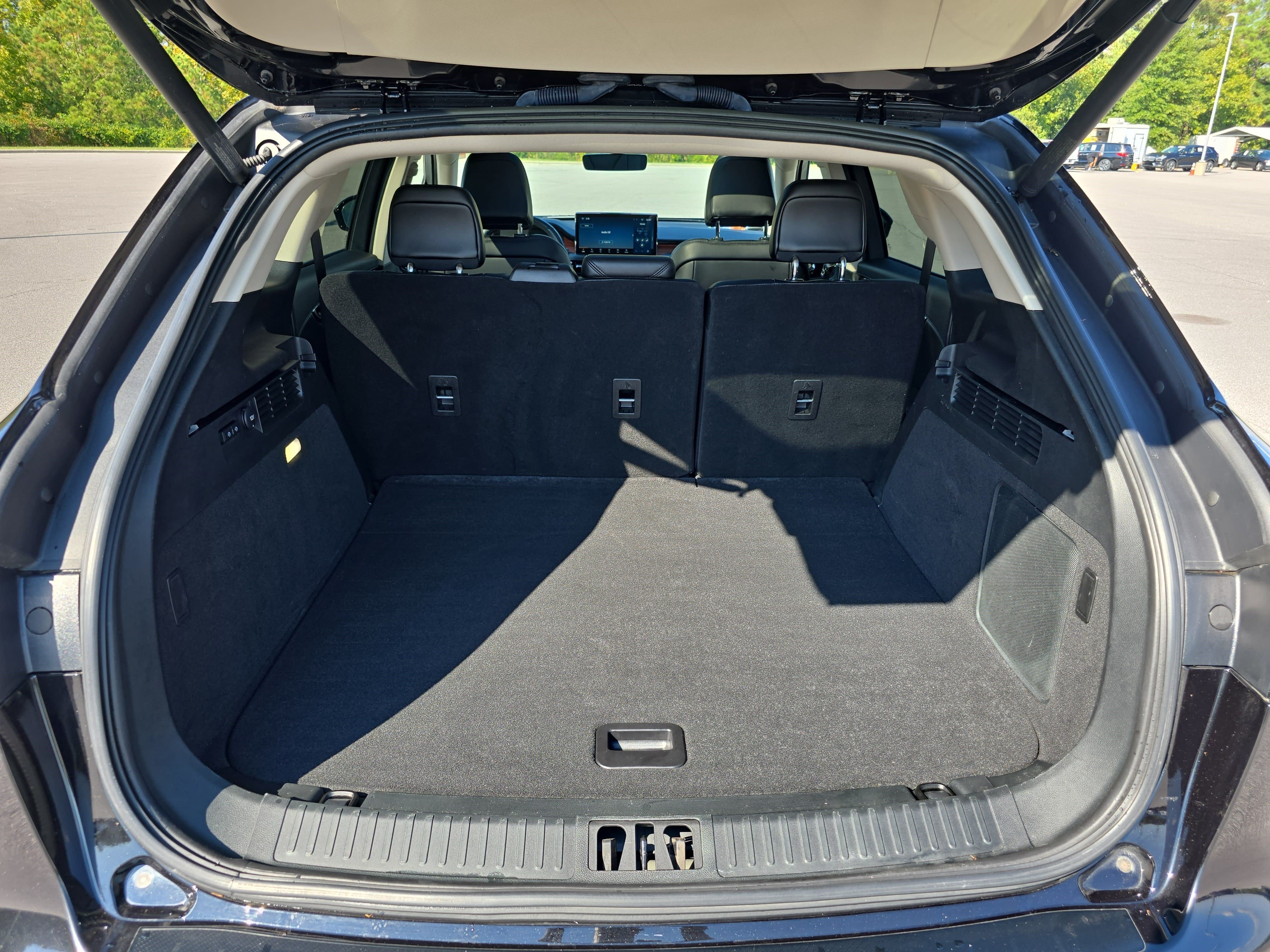 Certified 2023 Lincoln Nautilus Reserve AWD/4WD image 12