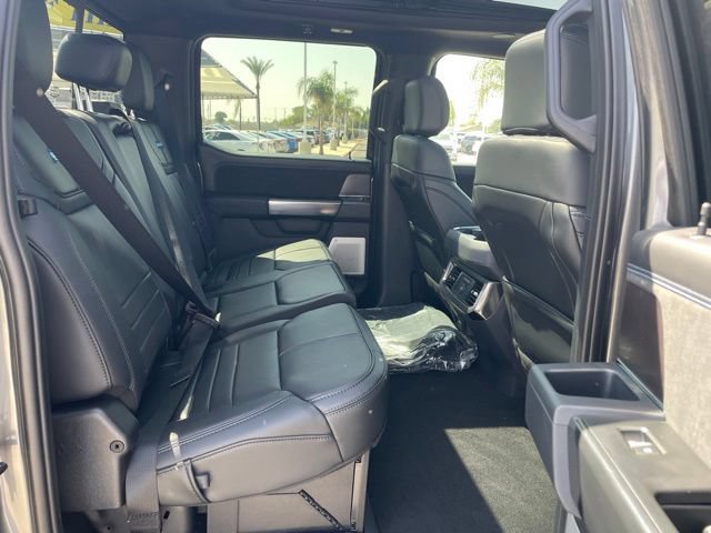 New 2026 Ford F250 Platinum w/ FX4 Off-Road Package AWD/4WD image 27