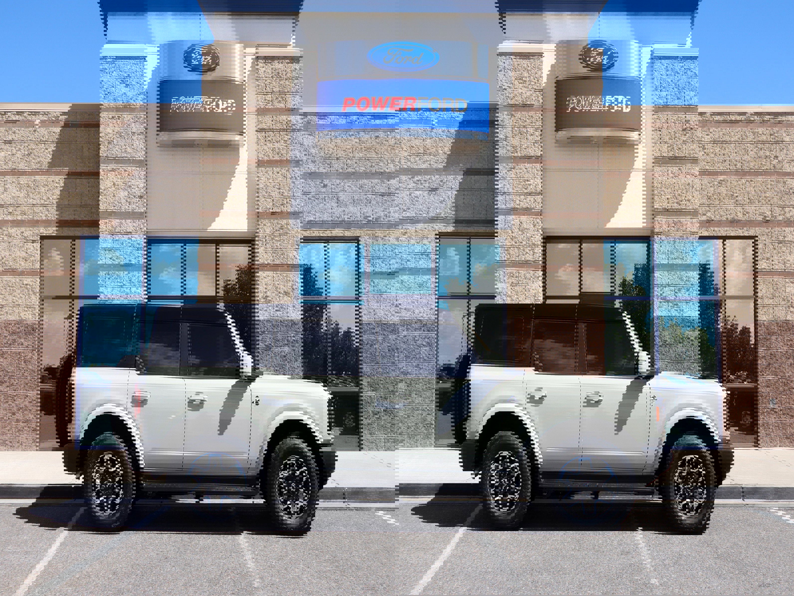 New 2025 Ford Bronco Outer Banks image 5
