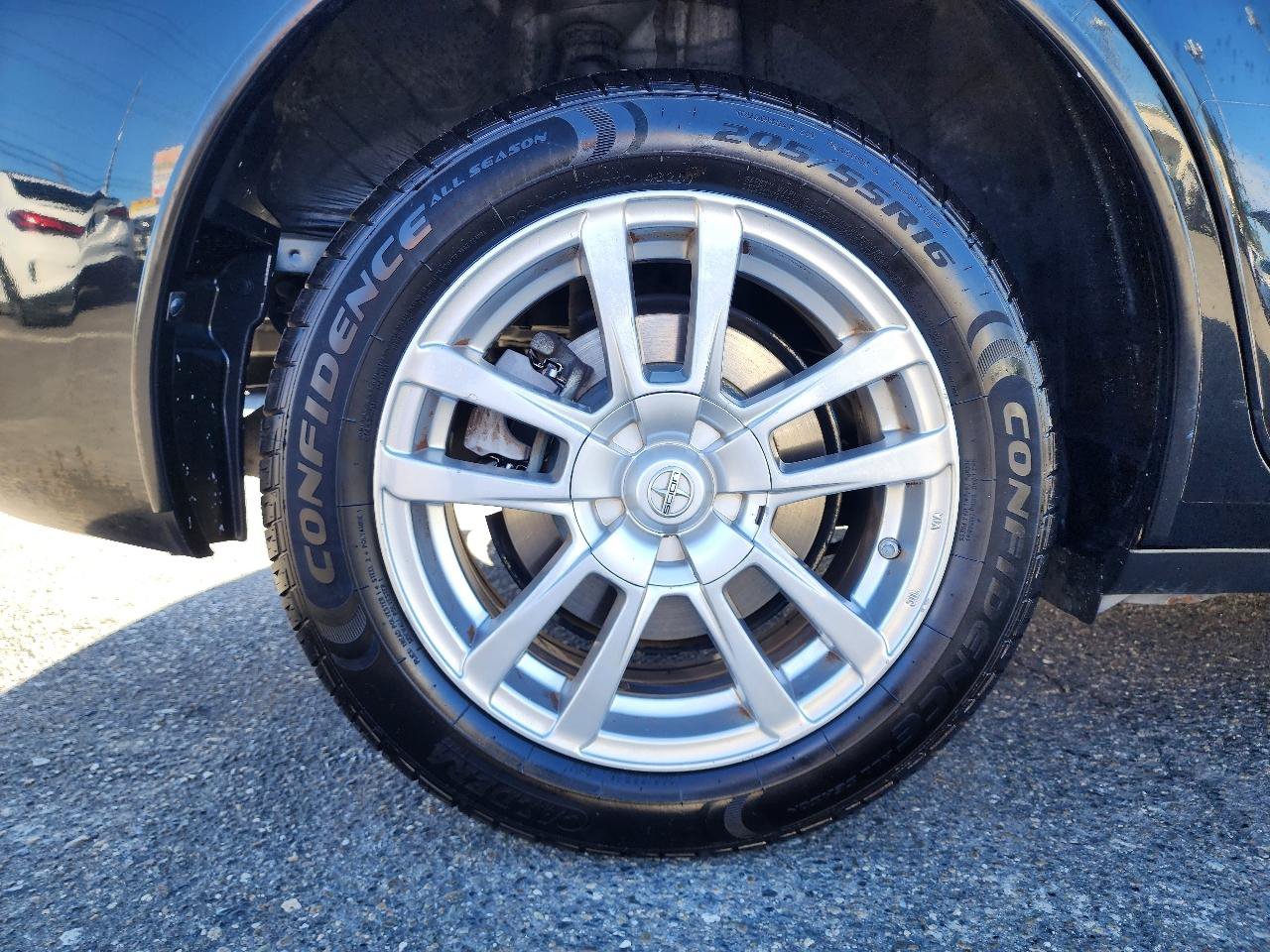 Used 2011 Scion xB FWD image 36