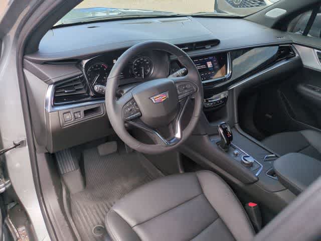 Used 2025 Cadillac XT6 Premium Luxury w/ LPO, Floor Liner Package FWD image 10