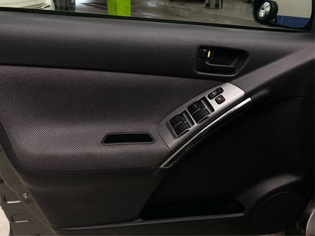 Used 2003 Pontiac Vibe w/ Power Group Value Package FWD image 24