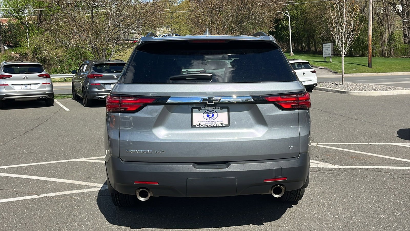 Used 2023 Chevrolet Traverse LT w/ LT Premium Package AWD/4WD image 6