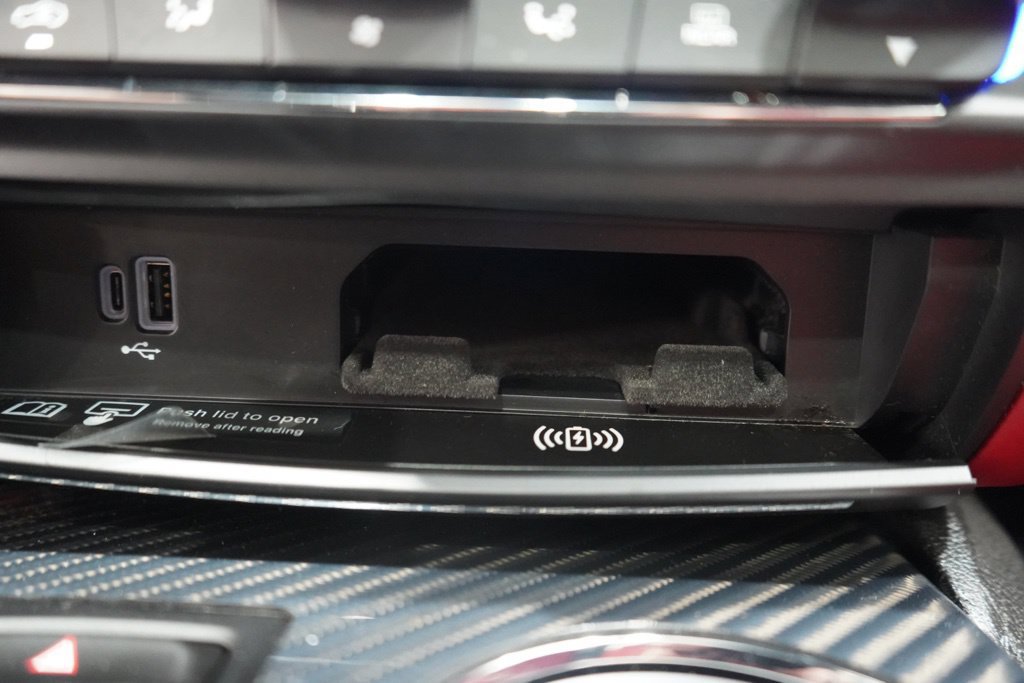Used 2022 Maserati Quattroporte Trofeo RWD image 31