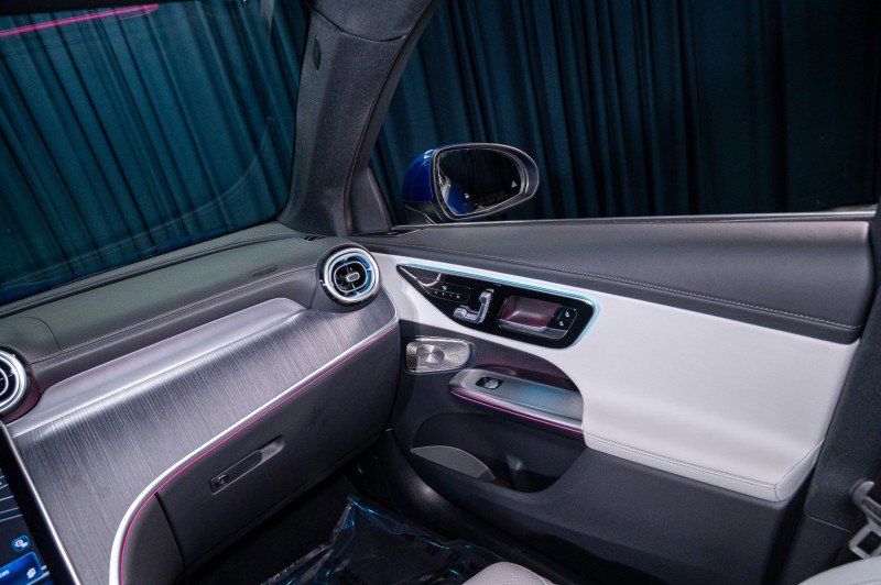 Certified 2023 Mercedes-Benz GLC 300 image 23