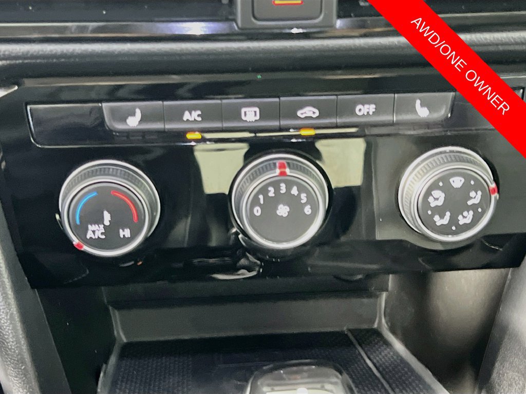 Used 2023 Volkswagen Taos SE AWD/4WD image 16