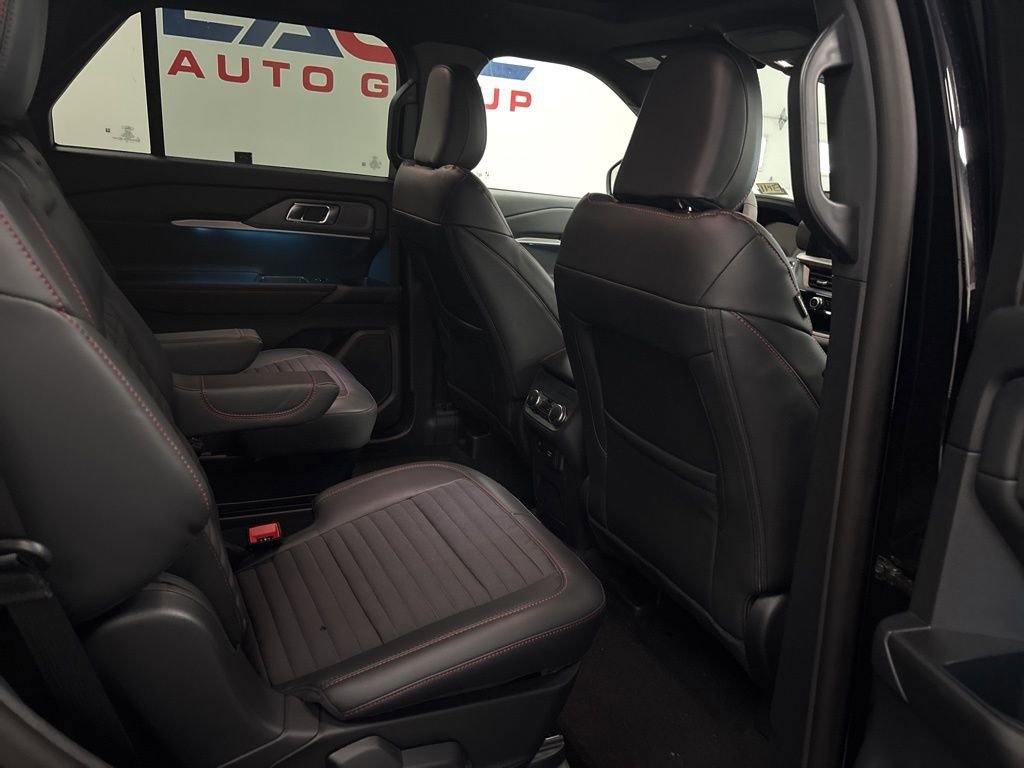 New 2026 Ford Explorer ST-Line AWD/4WD image 31