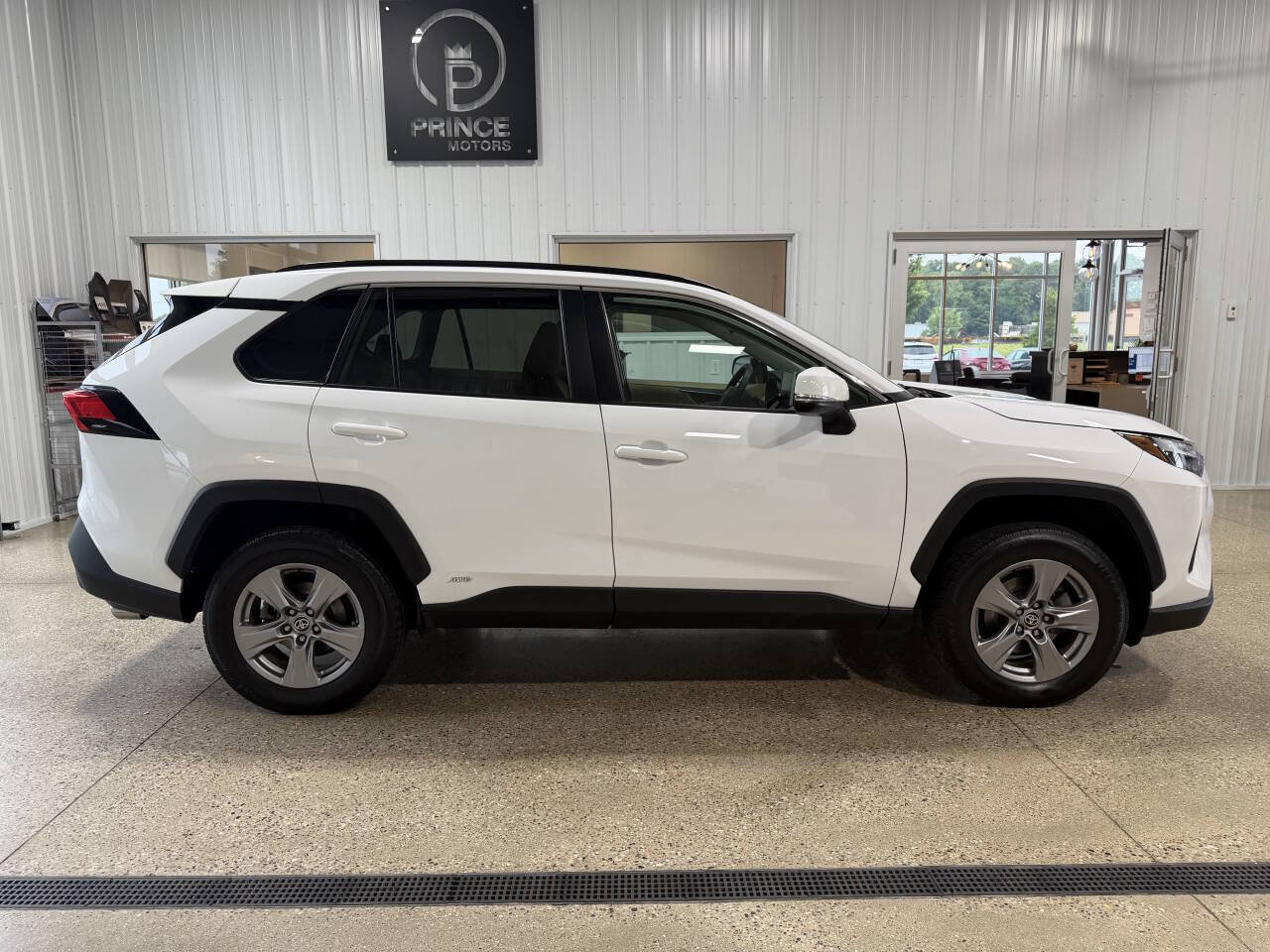 Used 2023 Toyota RAV4 XLE w/ Convenience Package AWD/4WD image 5