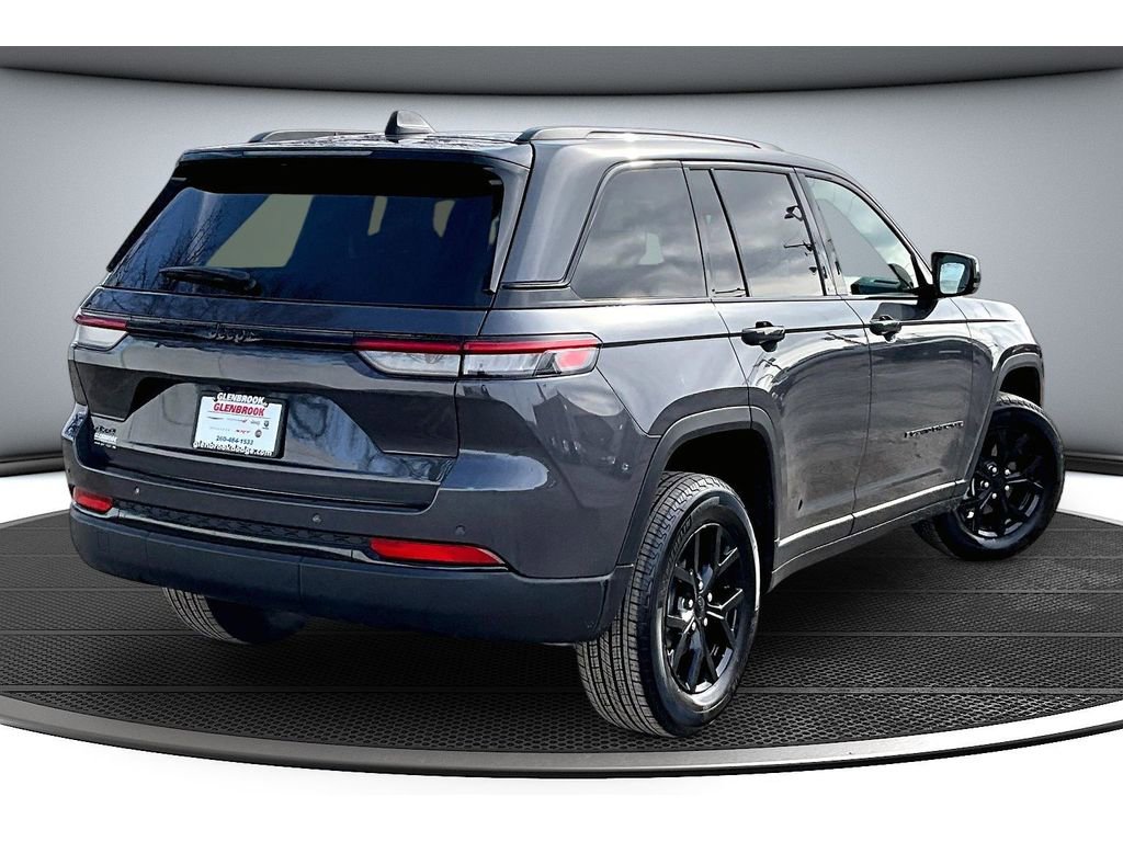 Certified 2025 Jeep Grand Cherokee Altitude image 14
