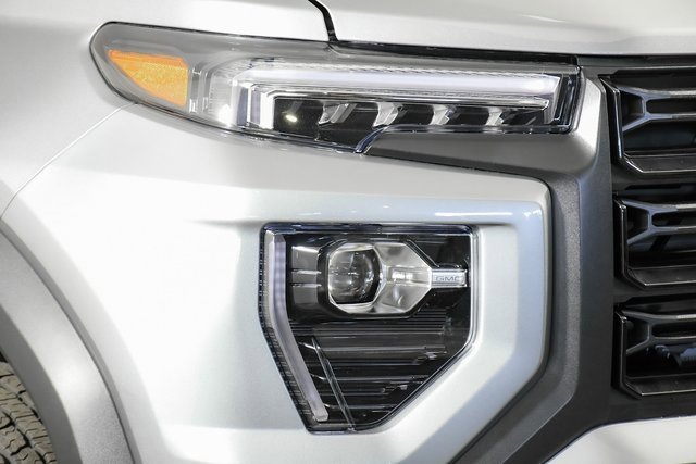 New 2025 GMC Canyon Elevation w/ Convenience Package image 33