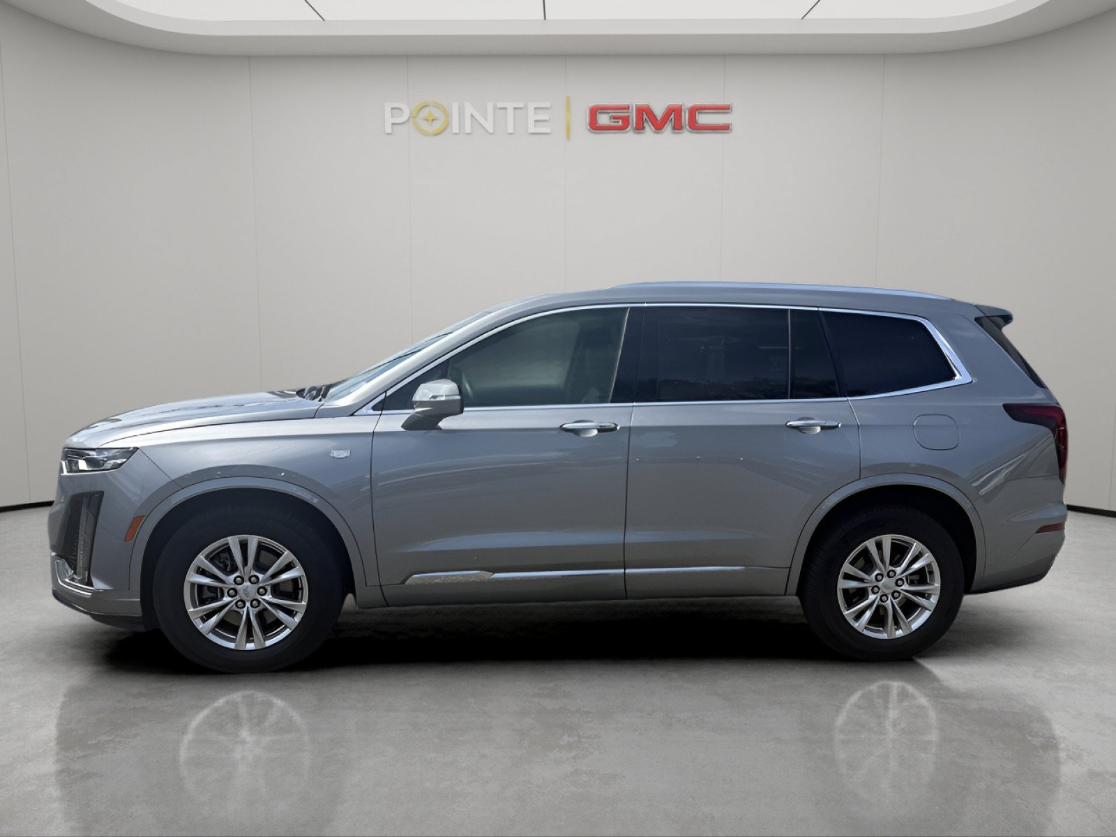 Used 2025 Cadillac XT6 Luxury w/ LPO, Floor Liner Package AWD/4WD image 6