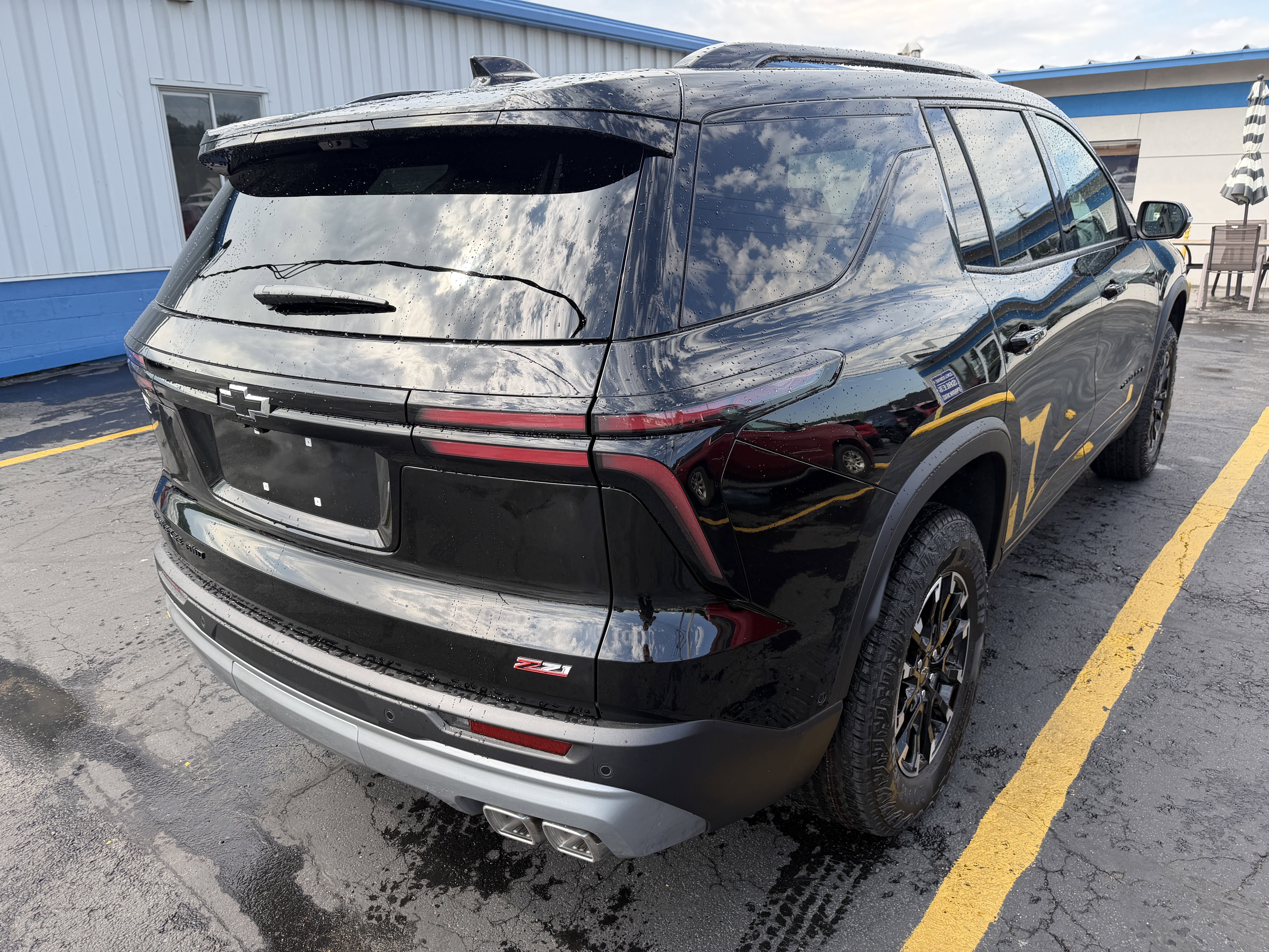 New 2026 Chevrolet Traverse Z71 w/ Enhanced Driving Package AWD/4WD image 3