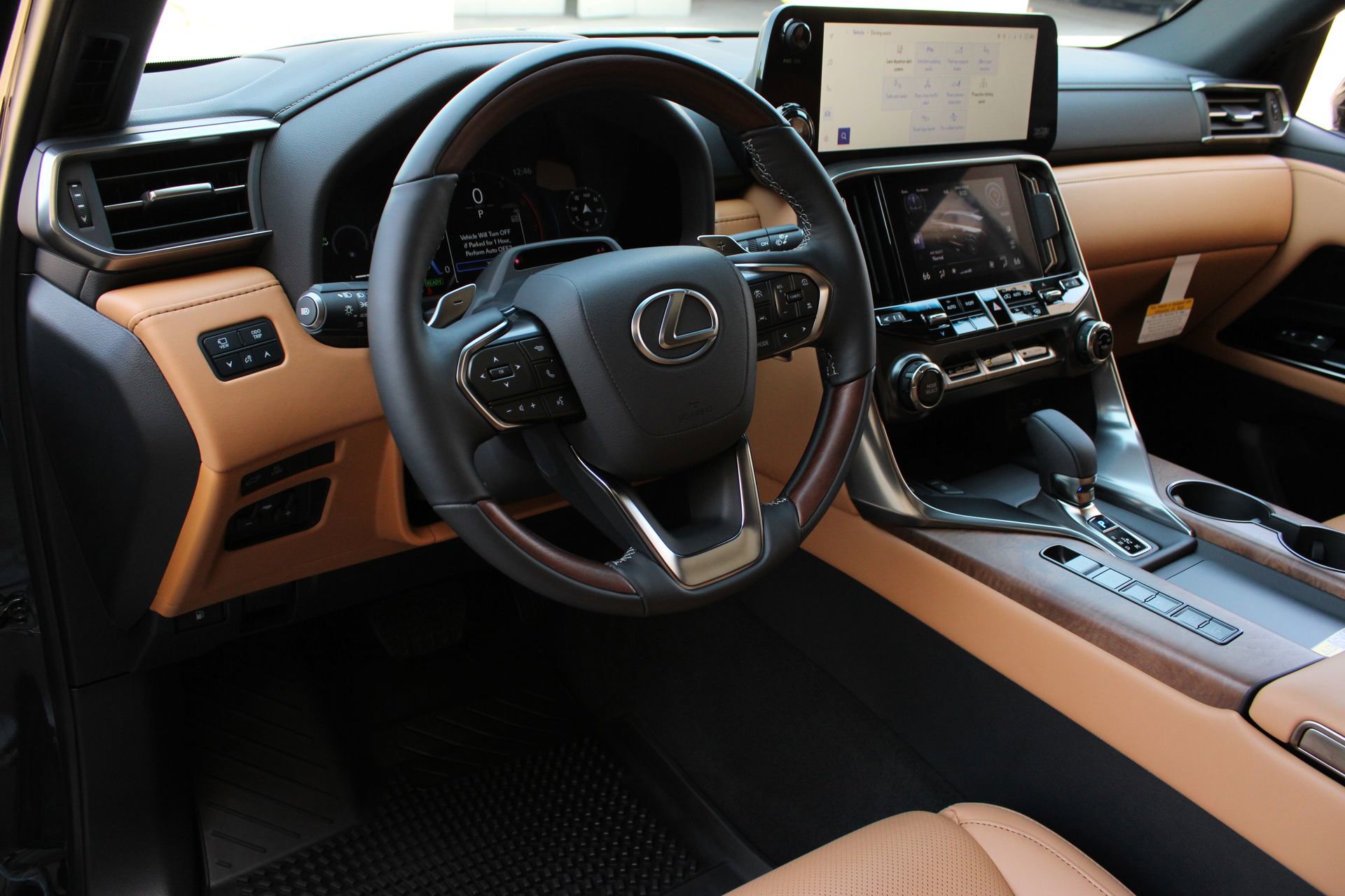 Used 2026 Lexus LX 700h Luxury AWD/4WD image 8