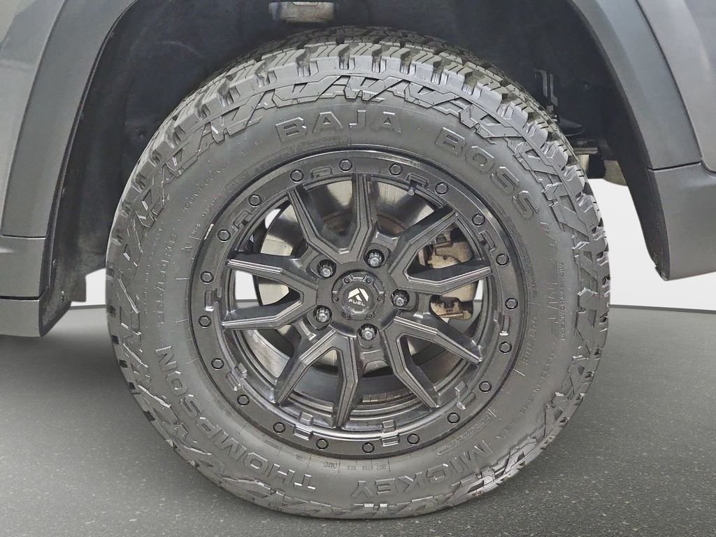 Used 2022 Jeep Grand Cherokee Altitude AWD/4WD image 35