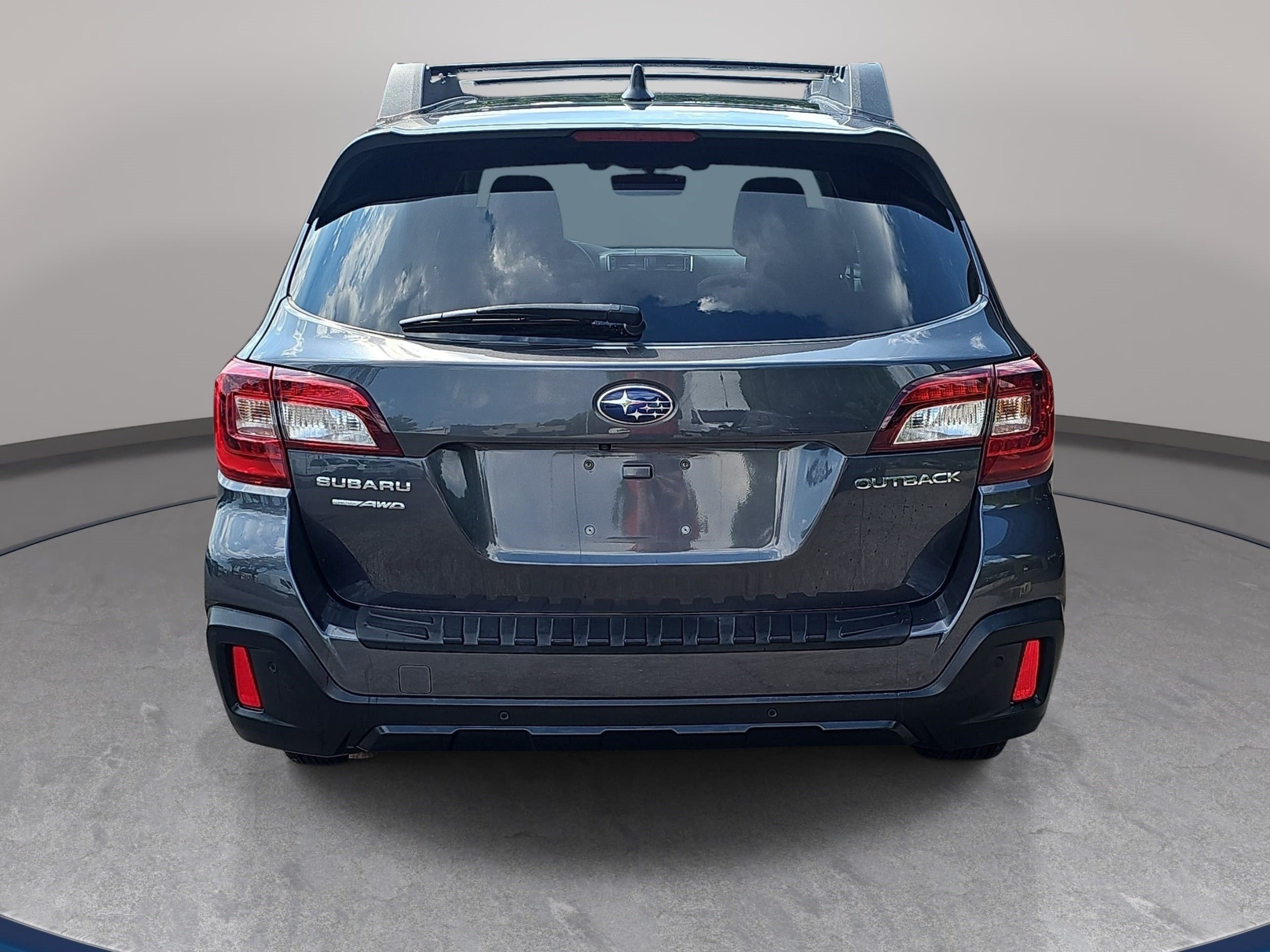 Used 2018 Subaru Outback 2.5i Limited AWD/4WD image 6