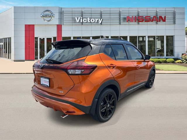 Used 2023 Nissan Kicks SR w/ SR Premium Package FWD image 3