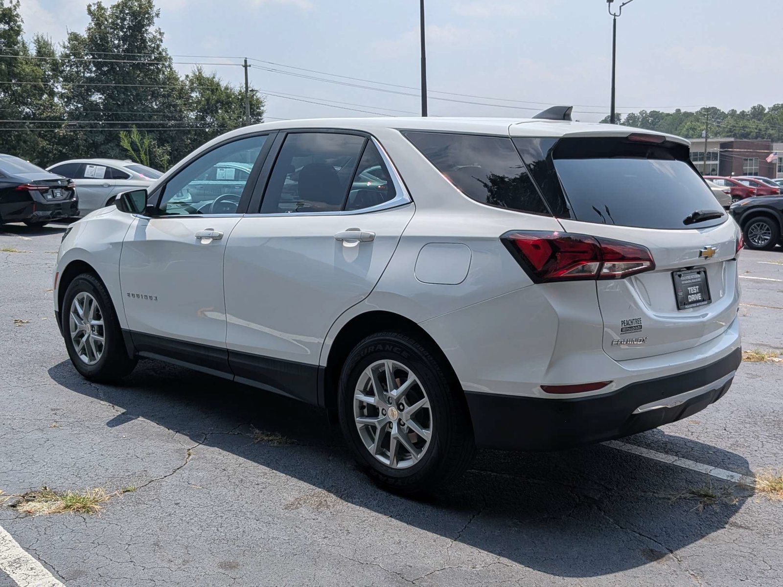 Used 2024 Chevrolet Equinox LT w/ Driver Convenience Package FWD image 6