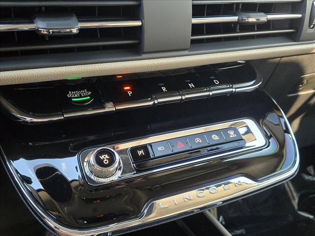 New 2026 Lincoln Corsair Premiere image 13