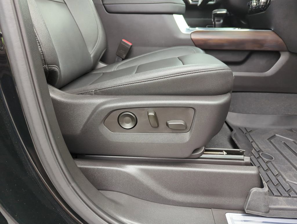 Used 2022 GMC Sierra 1500 SLT w/ SLT Premium Plus Package AWD/4WD image 37