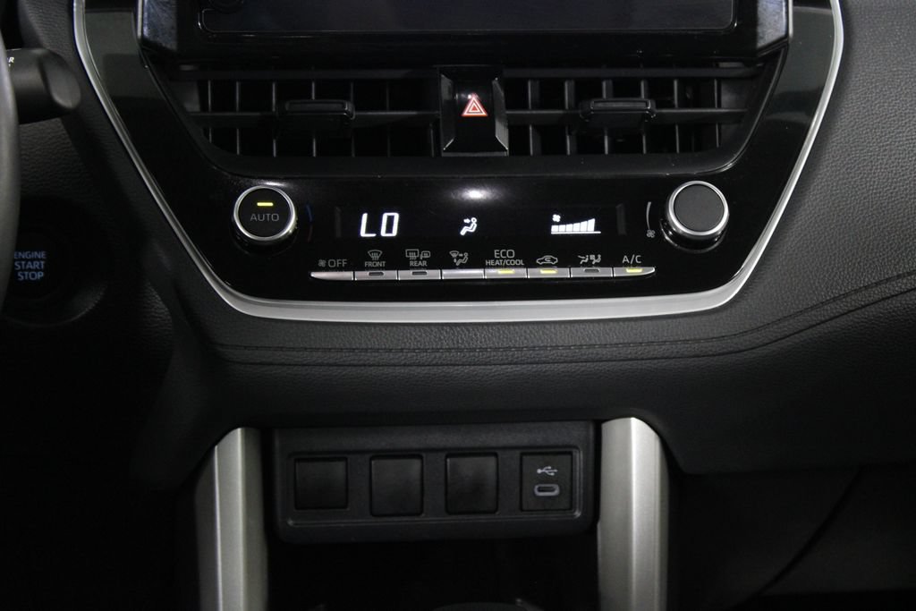 Used 2024 Toyota Corolla Cross LE FWD image 14