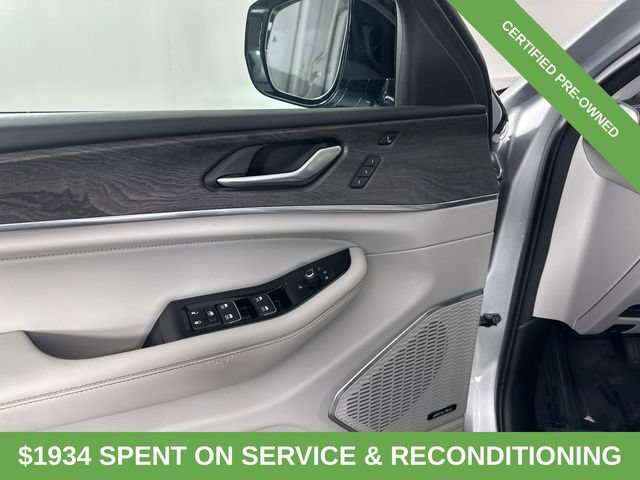 Certified 2023 Jeep Grand Cherokee L Overland w/ Luxury Tech Group IV AWD/4WD image 19