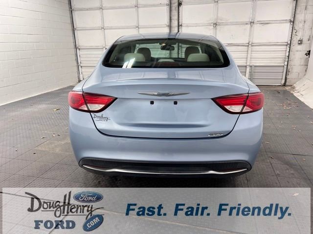 Used 2015 Chrysler 200 Limited image 8