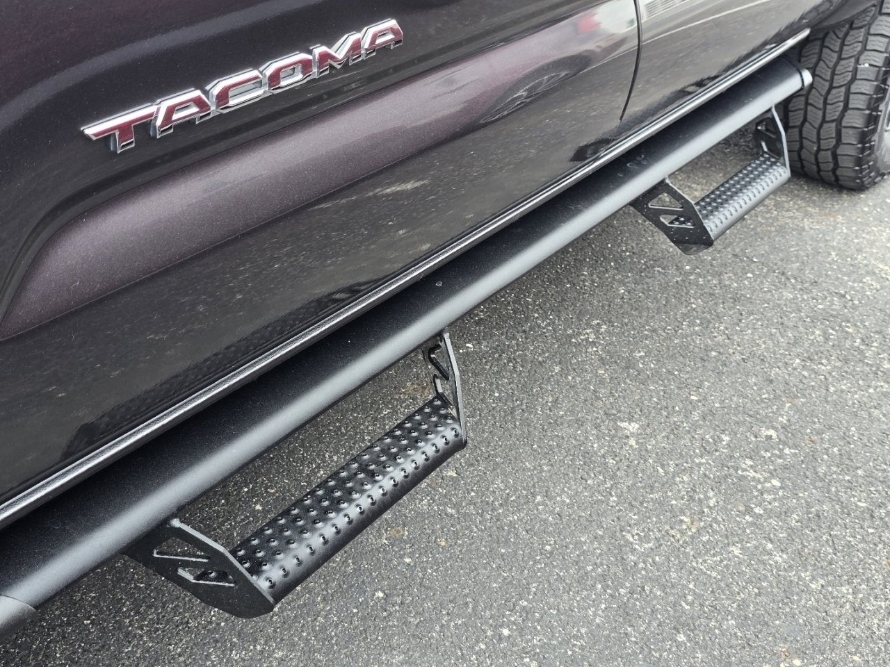 Used 2019 Toyota Tacoma TRD Off-Road AWD/4WD image 12