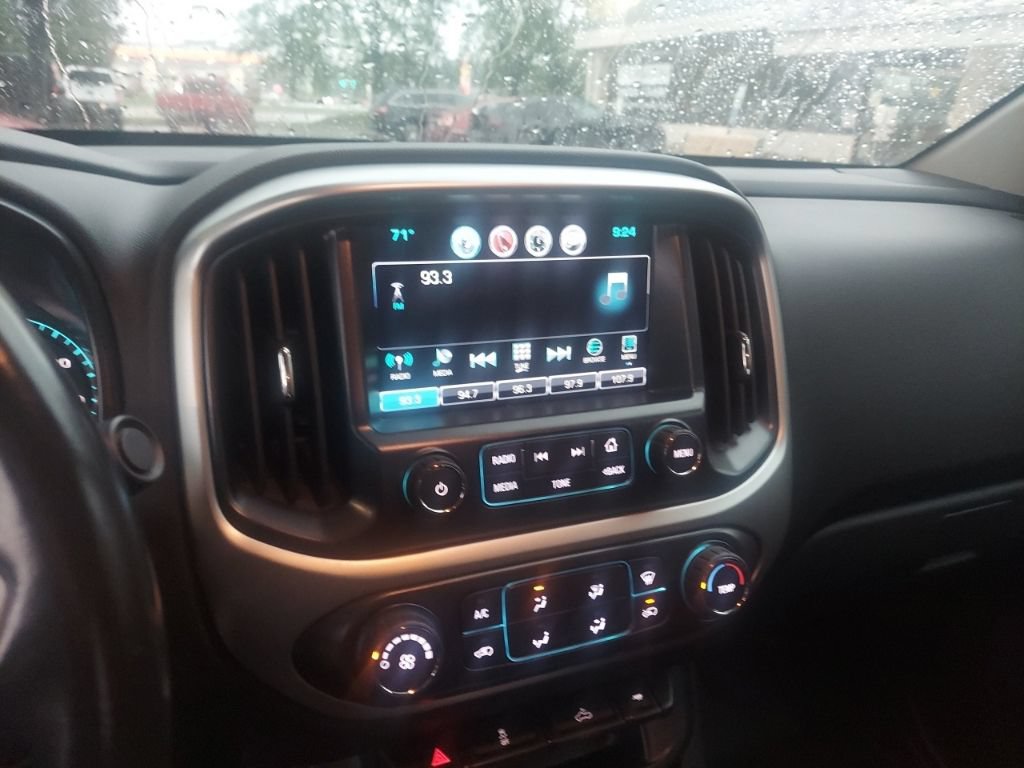 Used 2016 Chevrolet Colorado LT AWD/4WD image 6