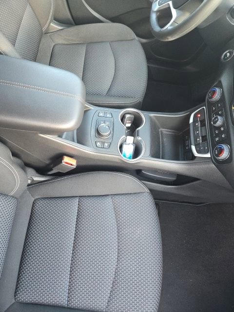 Used 2023 GMC Terrain SLE w/ Driver Convenience Package image 22