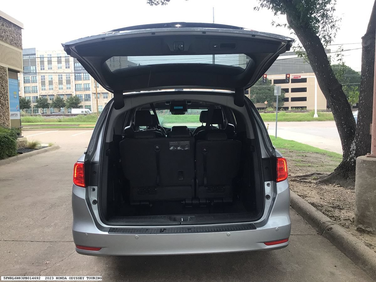 Used 2023 Honda Odyssey Touring image 12