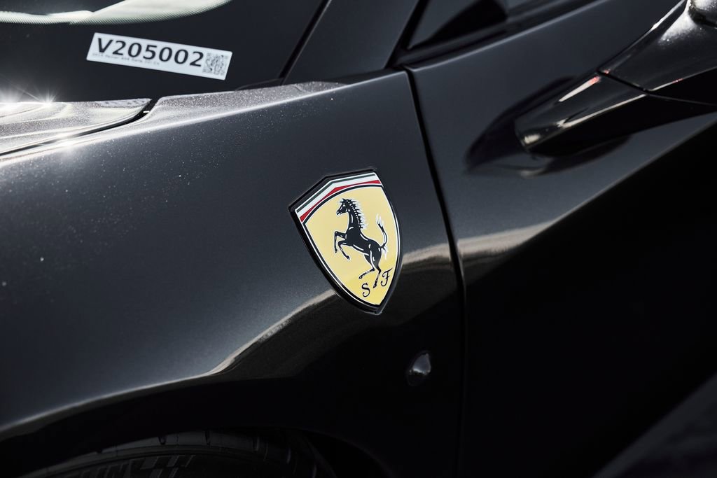 Used 2015 Ferrari 458 Spider RWD image 9