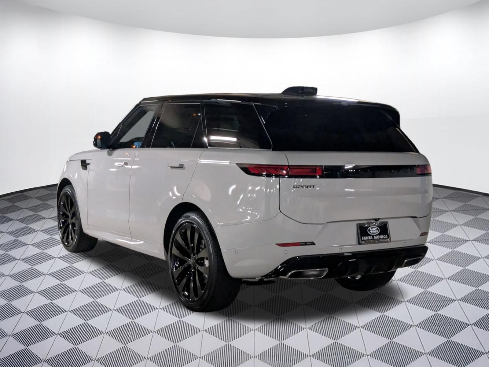 New 2026 Land Rover Range Rover Sport Dynamic SE AWD/4WD image 5