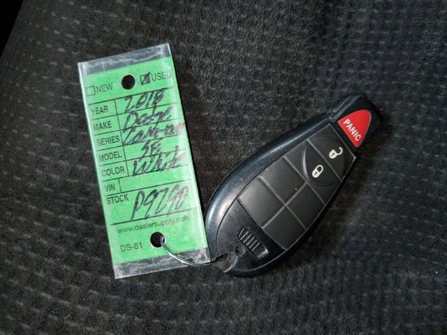 Used 2018 Dodge Grand Caravan SE w/ UConnect Hands-Free Group image 30