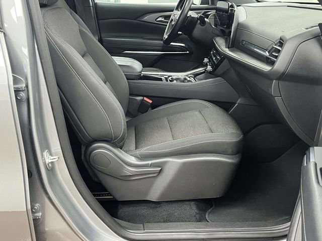 Used 2024 Chevrolet Traverse LT image 27