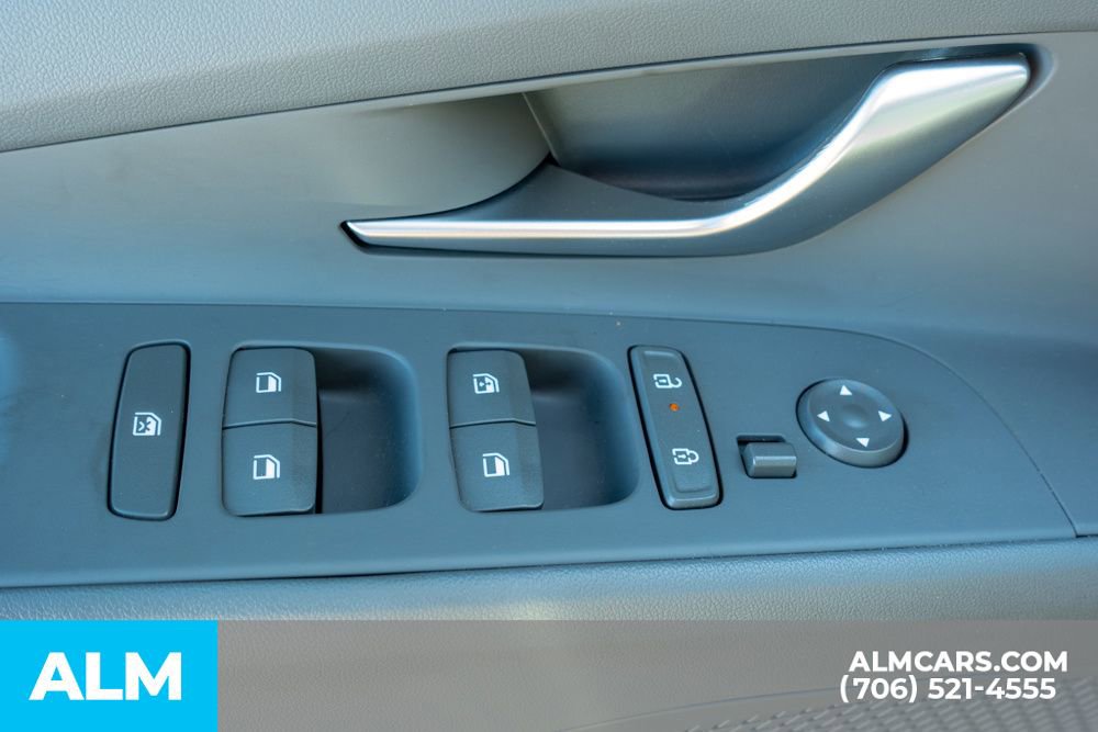 Used 2025 Hyundai Elantra Sport FWD image 22