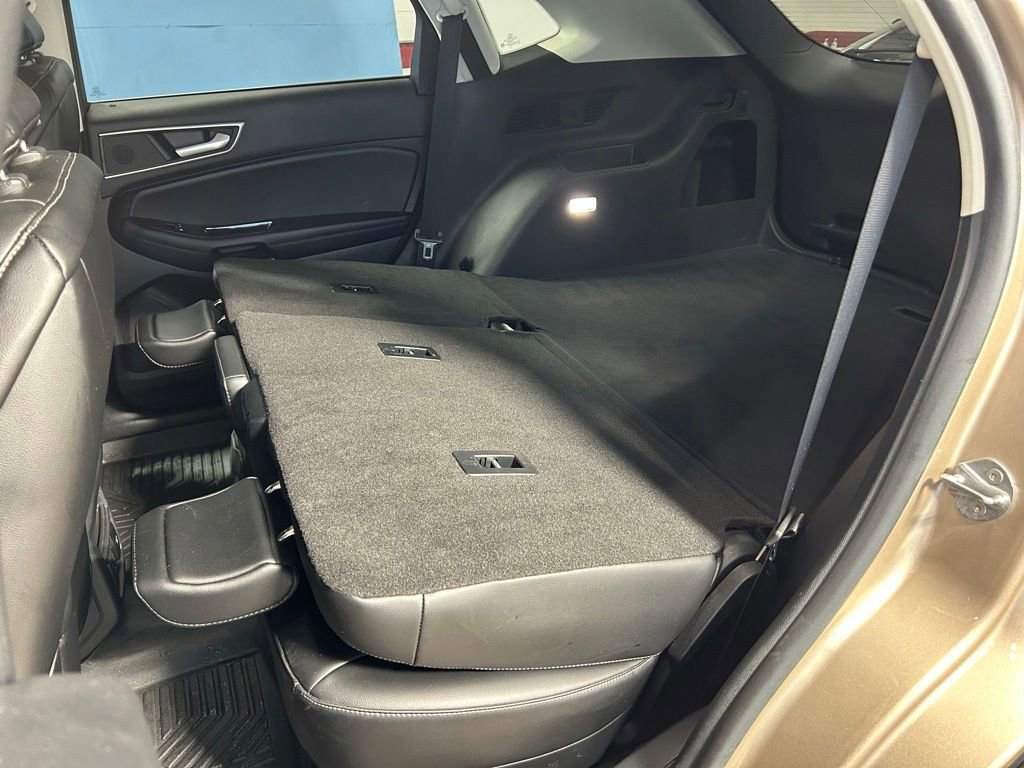Used 2020 Ford Edge SEL w/ Convenience Package FWD image 37
